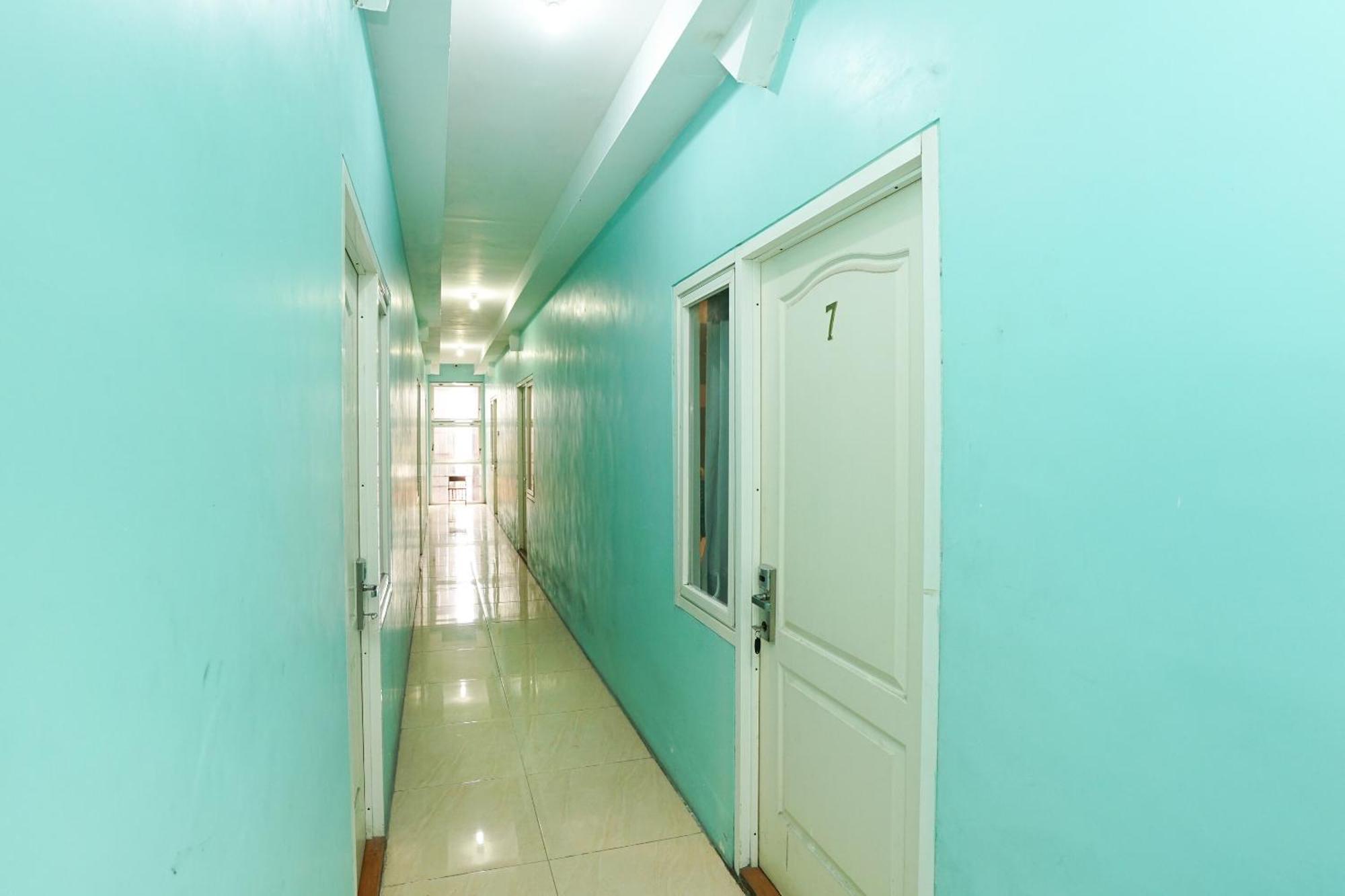 Oyo 425 Mojokerto Guesthouse Exterior foto